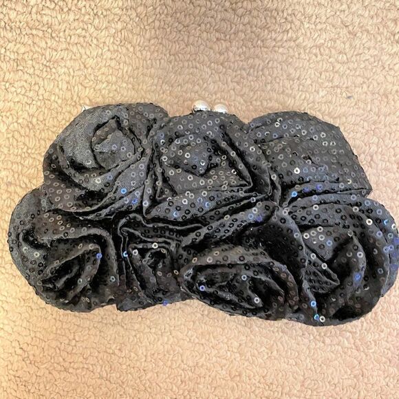 Vintage Rose Sequin Clutch Crossbody Black - Picture 3 of 8